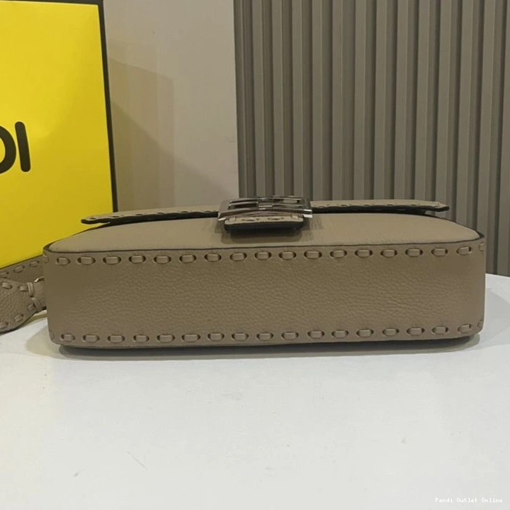 Cheap Baguette Selleria Fendi In Cuoio Khaki Romano Leather Bag Medium 0822
